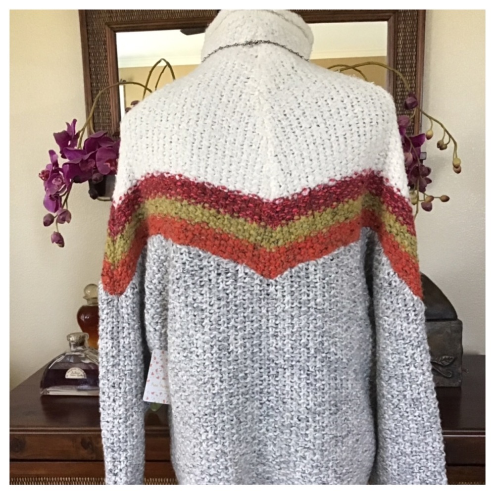 Free People Turn Around Tunic Sweater.  NWT. - Picture 5 of 8